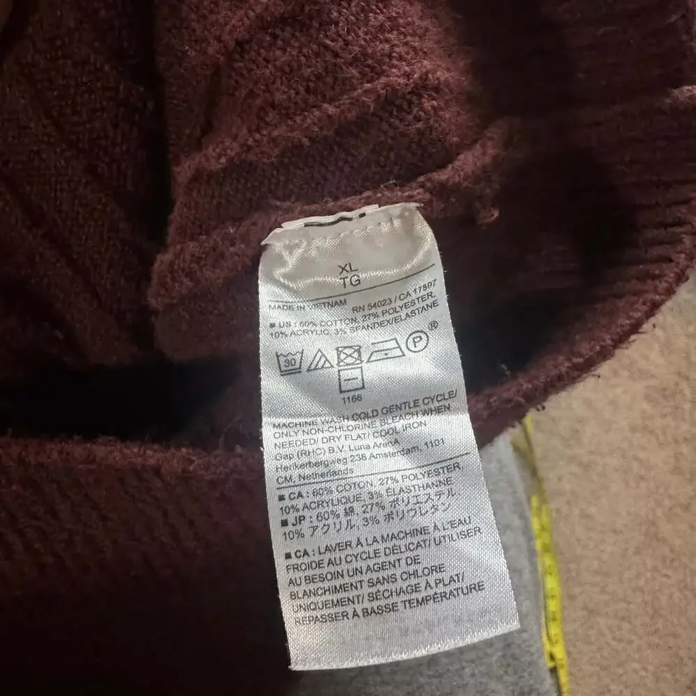 Banana Republic Men's Burgundy Ribbed Crew Neck Sweater